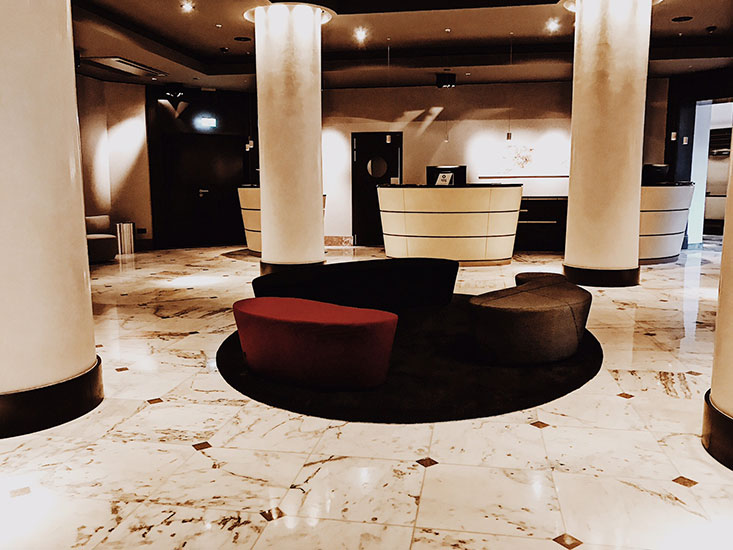 Le Méridien Frankfurt conference venue lobby